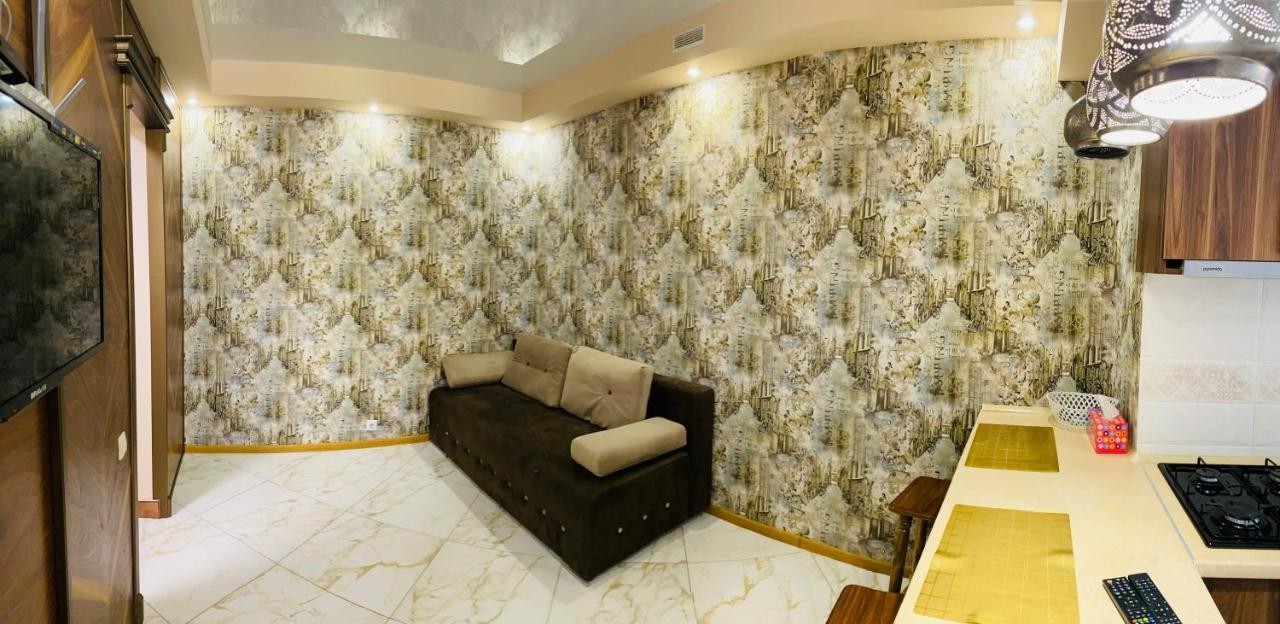 Ogienka 2b, Center Lutsk Appartement Buitenkant foto
