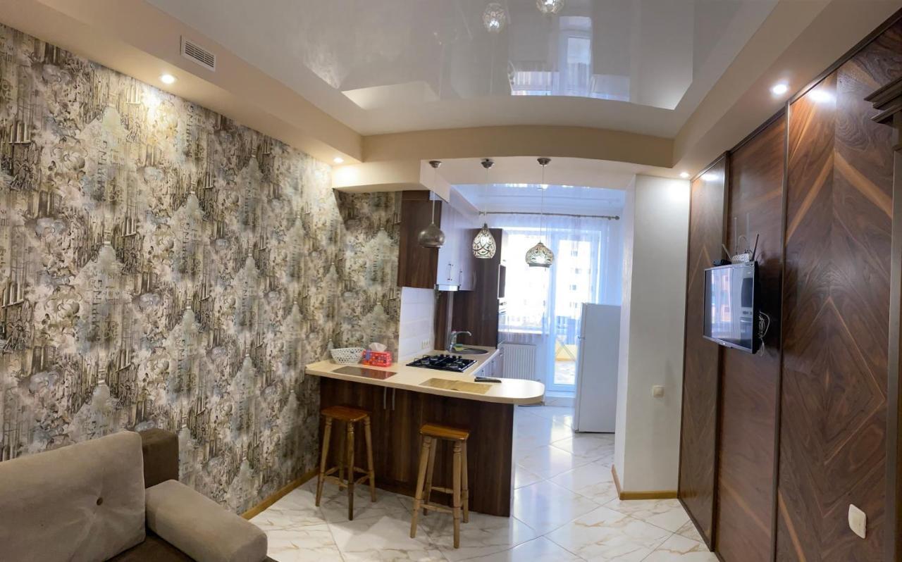 Ogienka 2b, Center Lutsk Appartement Buitenkant foto
