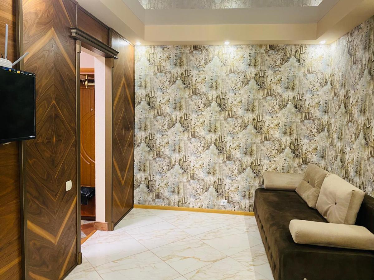 Ogienka 2b, Center Lutsk Appartement Buitenkant foto